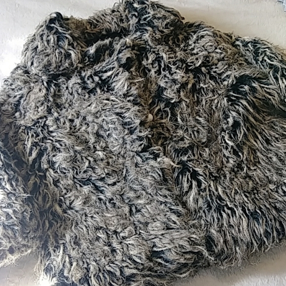 MOSSIMO Gray Cream & Black Shaggy Faux Fur Coat - Picture 4 of 7